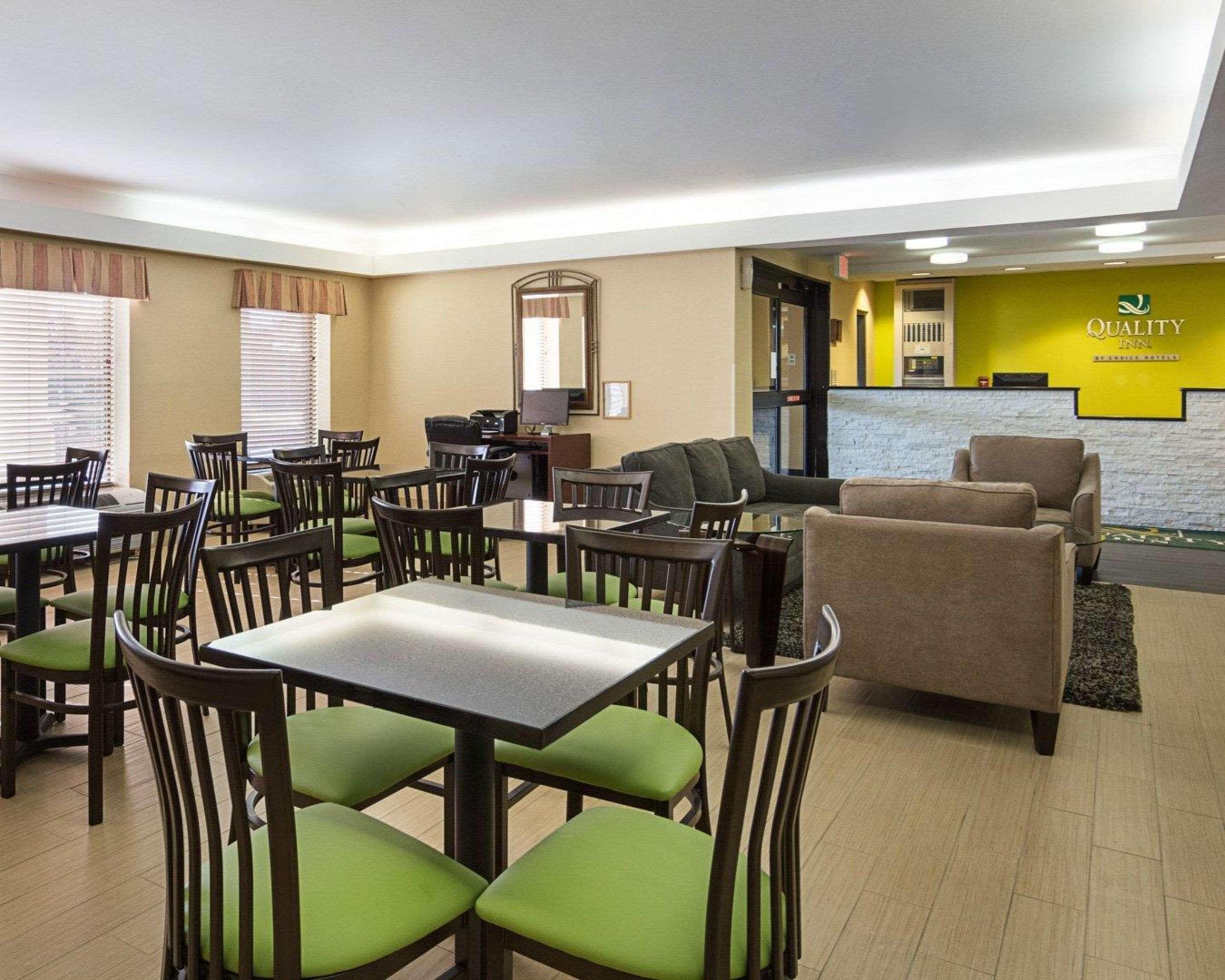 Quality Inn Richmond Airport Sandston Exteriör bild