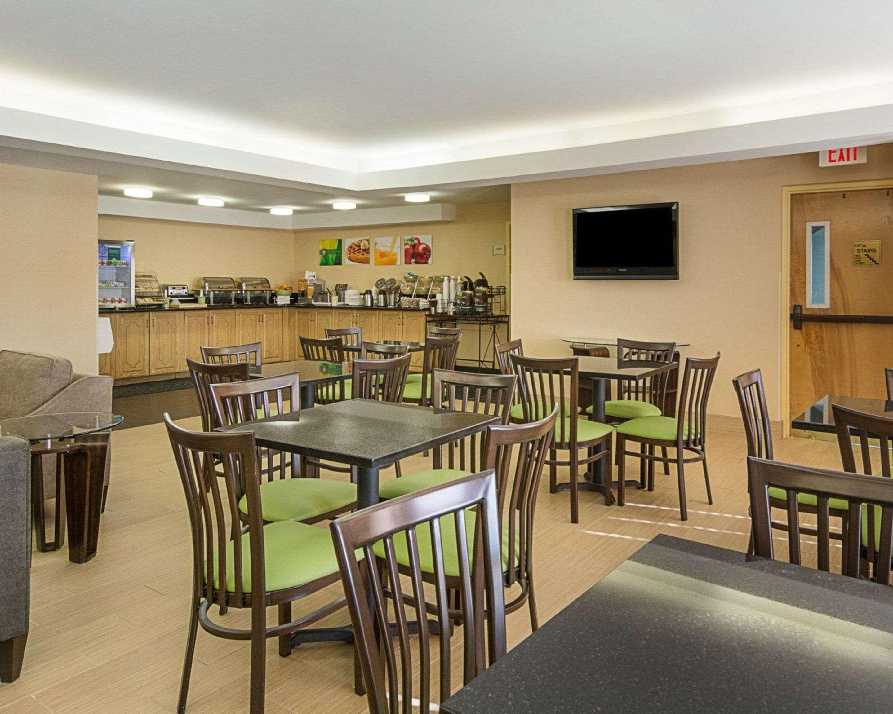 Quality Inn Richmond Airport Sandston Exteriör bild