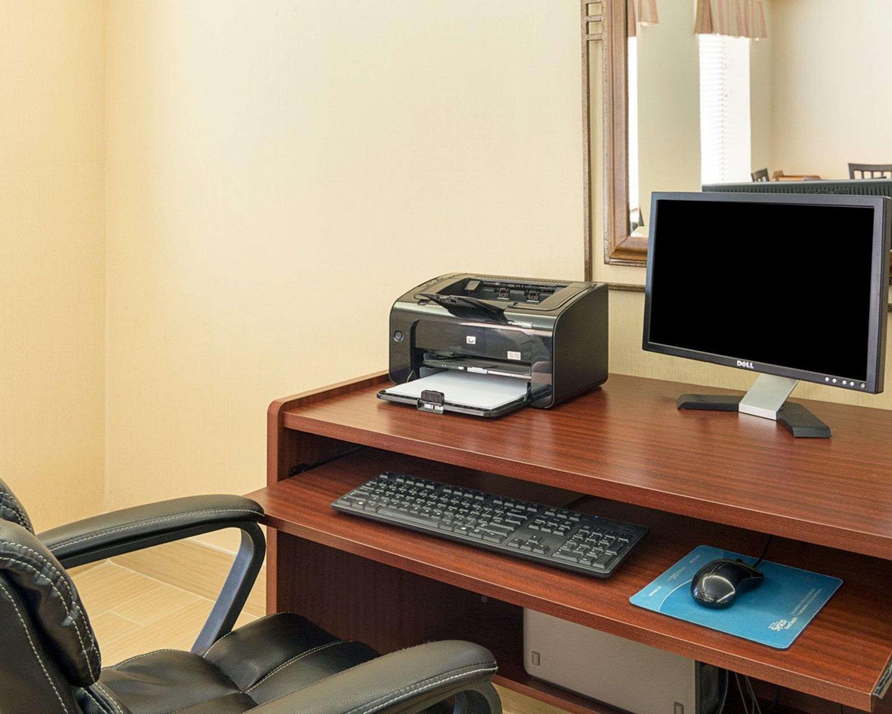 Quality Inn Richmond Airport Sandston Exteriör bild