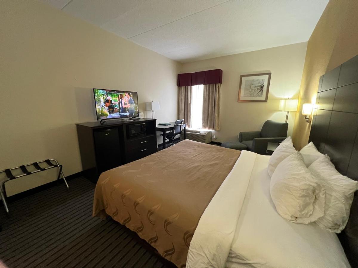 Quality Inn Richmond Airport Sandston Exteriör bild