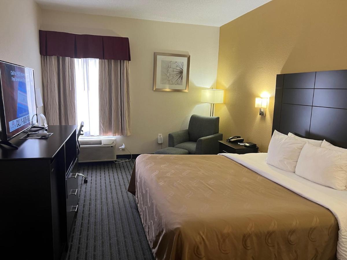 Quality Inn Richmond Airport Sandston Exteriör bild