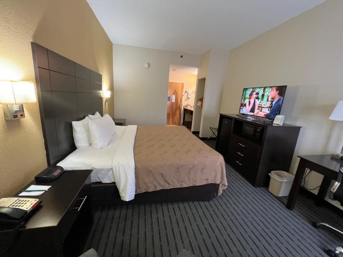 Quality Inn Richmond Airport Sandston Exteriör bild