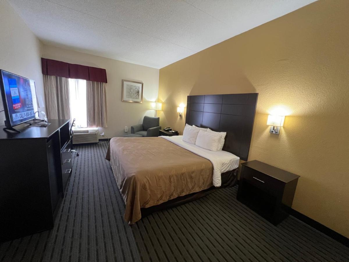 Quality Inn Richmond Airport Sandston Exteriör bild